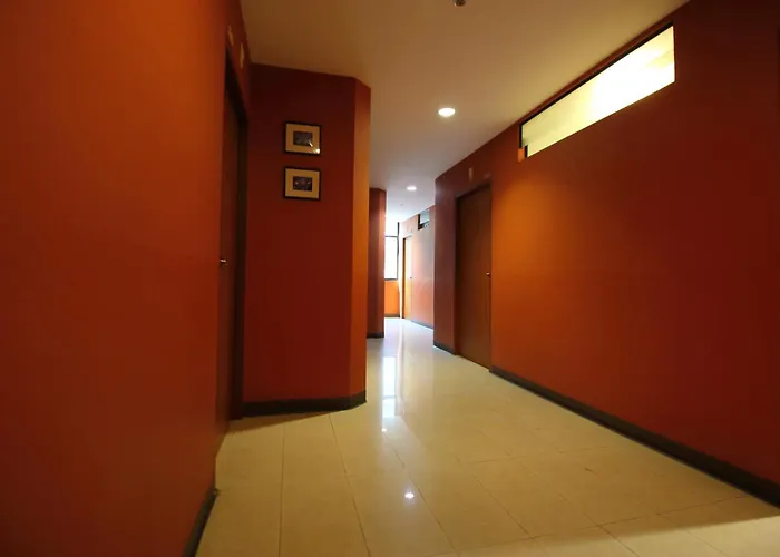Super Oyo 484 Pannee Residence Khaosan Sha Plus
